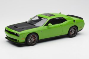 Dodge Challenger SRT Hellcat Roheline GT Spirit 1:18 GT168 Vaik