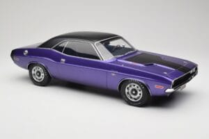 Dodge Challenger R/T Plum Crazy Otto 1:12 G083 Vaik - pilt 4/6
