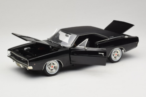 Dodge Charger R/T Steve McQueen Bullitt Movie Greenlight 1:18 12839 Metall - pilt 2/8