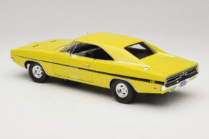 Dodge Charger R/T Kollane Dirty Mary Crazy Larry Auto World 1:18 AWSS101/06 Metall - pilt 7/8