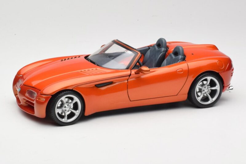 Dodge Concept Vehicle Oranž Maisto 1:18 50323 Metall