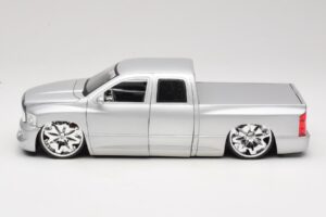 Dodge Ram Tuned Hõbe Jada 1:18 63162-SM Metall - pilt 4/8
