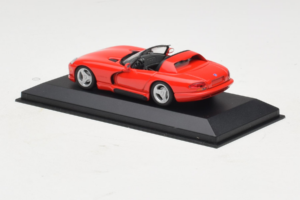 Dodge Viper RT/10 Kabriolett Punane Minichamps 1:43 430144032 Metall - pilt 3/4