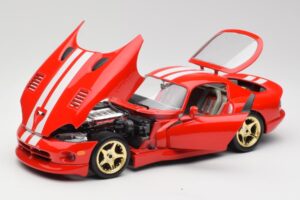 Dodge Viper GTS Punane Bburago 1:18 3075 Metall - pilt 2/8