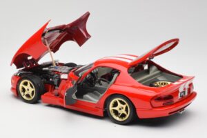 Dodge Viper GTS Punane Bburago 1:18 3075 Metall - pilt 5/8