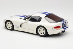 Dodge Viper GTS Stone White GT Spirit 1:18 GT940 Vaik - pilt 5/6