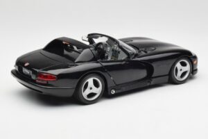 Dodge Viper RT/10 Must Bburago 1:18 3065 Metall - pilt 3/8