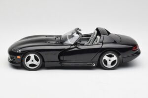 Dodge Viper RT/10 Must Bburago 1:18 3065 Metall - pilt 4/8