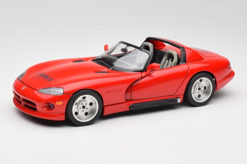 Dodge Viper RT/10 Punane Piiratud Väljaanne Bburago 1:18 3025 Metall