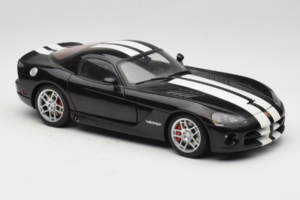 Dodge Viper SRT-10 Coupe Must AUTOart 1:18 71712 Metall - pilt 6/8