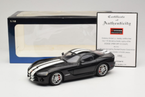 Dodge Viper SRT-10 Coupe Must AUTOart 1:18 71712 Metall - pilt 8/8