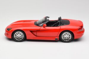 Dodge Viper SRT-10 Punane Bburago 1:18 3325 Metall - pilt 4/8