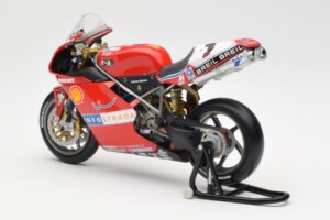 Ducati 998R WSB #1 T. Bayliss Ducati Infostrada 2002 Minichamps 1:12 122021201 Metall - pilt 5/6