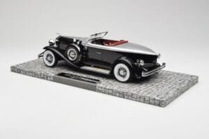Duesenberg Model J Torpedo Disappearing Top Convertible Coupe Hõbedane Must Minichamps 1:18 107150431 Vaik - pilt 5/6