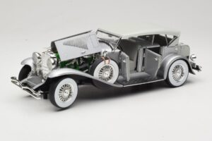 Duesenberg SJ Hõbedane GreenLight 1:18 13525 Metall - pilt 2/8