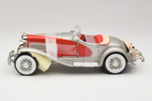 Duesenberg SJ Clark Gable's Car Hõbedane Punane ERTL 1:18 7962 Metall - pilt 3/6