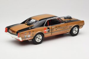 Oldsmobile 442 Hurst Hairy Olds Twin-Engine 4WD 1966 Highway 61 1:18 50089 Metall - pilt 3/8