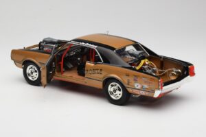 Oldsmobile 442 Hurst Hairy Olds Twin-Engine 4WD 1966 Highway 61 1:18 50089 Metall - pilt 5/8