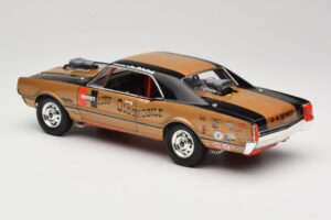 Oldsmobile 442 Hurst Hairy Olds Twin-Engine 4WD 1966 Highway 61 1:18 50089 Metall - pilt 7/8