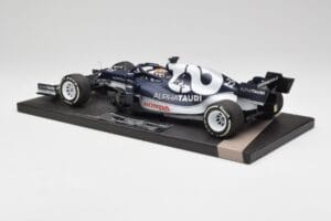 AlphaTauri AT02 #22 Y. Tsunoda Bahrain GP 2021 Minichamps 1:18 117210122 Metall - pilt 5/6