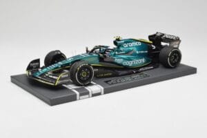 Aston Martin AMR22 Aramco #5 S. Vettel Abu Dhabi GP 2022 Last Race Collector's Edition Minichamps 1:18 117222205 Vaik - pilt 2/7
