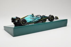 Aston Martin AMR22 #5 S. Vettel Last Race Abu Dhabi GP 2022 Minichamps 1:18 147222205 Vaik - pilt 3/7