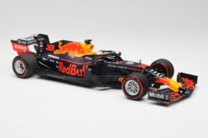 Aston Martin Red Bull Racing RB15 #33 M. Verstappen F1 2019 Minichamps 1:18 110190033 Metall - pilt 4/7