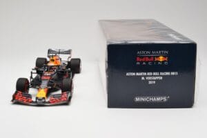 Aston Martin Red Bull Racing RB15 #33 M. Verstappen F1 2019 Minichamps 1:18 110190033 Metall - pilt 6/7