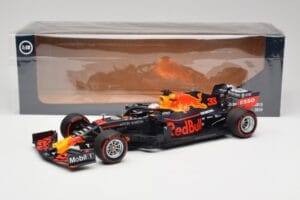 Aston Martin Red Bull Racing RB15 #33 M. Verstappen F1 2019 Minichamps 1:18 110190033 Metall - pilt 7/7