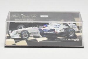 BMW Sauber F1.06 #11 J. Villeneuve F1 2006 Minichamps 1:43 400060017 Metall - pilt 5/5