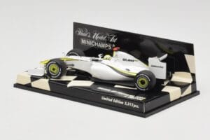 Brawn GP Mercedes BGP001 #22 J. Button Showcar 2009 Minichamps 1:43 400090092 Metall - pilt 3/5