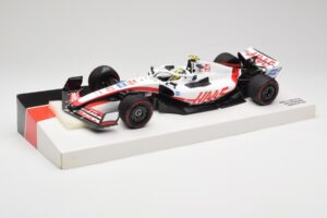 Haas VF-22 #47 M. Schumacher Bahrain GP 2022 Minichamps 1:18 147220147 Metall - pilt 2/7