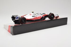 Haas VF-22 #47 M. Schumacher Bahrain GP 2022 Minichamps 1:18 147220147 Metall - pilt 3/7