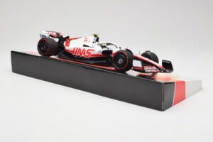 Haas VF-22 #47 M. Schumacher Bahrain GP 2022 Minichamps 1:18 147220147 Metall - pilt 4/7
