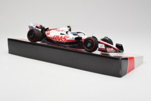 Haas VF-22 #47 M. Schumacher British GP Points 2022 Minichamps 1:18 147221047 Metall - pilt 4/6