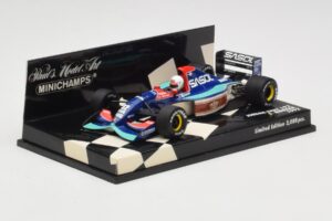 Jordan Hart 192 #32 S. Modena Race Car 1992 Minichamps 1:43 400920032 Metall - pilt 2/5