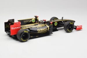 Lotus Renault GP R31 #10 B. Senna F1 2011 Minichamps 1:18 150110079-C1 Metall - pilt 2/7