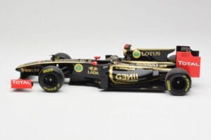 Lotus Renault GP R31 #10 B. Senna F1 2011 Minichamps 1:18 150110079-C1 Metall - pilt 3/7