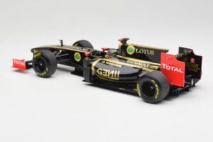 Lotus Renault GP R31 #10 B. Senna F1 2011 Minichamps 1:18 150110079-C1 Metall - pilt 5/7