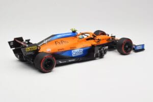 McLaren MCL35M #4 L. Norris Pole Position Russian GP 2021 Minichamps 1:18 530213404 Metall - pilt 2/7