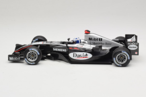McLaren MP4/19 Mercedes D. Coulthard F1 2004 Minichamps 1:18 530041805 Metall - pilt 3/7