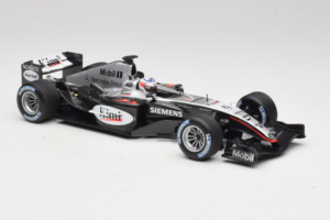 McLaren MP4/19 Mercedes K. Raikkonen F1 2004 Minichamps 1:18 530041806 Metall - pilt 4/7