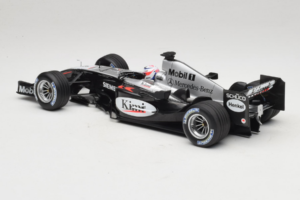 McLaren MP4/19 Mercedes K. Raikkonen F1 2004 Minichamps 1:18 530041806 Metall - pilt 5/7