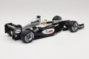 McLaren MP4/19 Mercedes L. Hamilton Autosport Young Driver Test Silverstone 2004 Minichamps 1:18 530044418 Metall - pilt 2/7