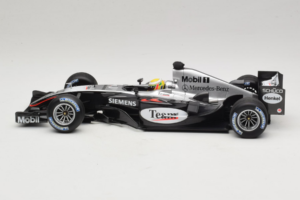 McLaren MP4/19 Mercedes L. Hamilton Autosport Young Driver Test Silverstone 2004 Minichamps 1:18 530044418 Metall - pilt 3/7