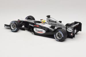 McLaren MP4/19 Mercedes L. Hamilton Autosport Young Driver Test Silverstone 2004 Minichamps 1:18 530044418 Metall - pilt 5/7