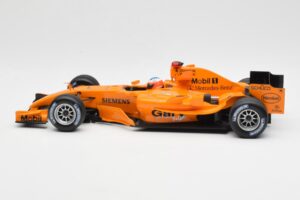 McLaren Mercedes MP4-20 G. Paffett F1 Test Car 2006 Minichamps 1:18 B66962342 Metall - pilt 3/6