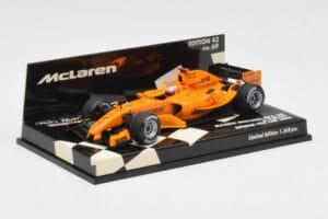 McLaren Mercedes MP4-20 G. Paffett Test Car 2006 Minichamps 1:43 530064395 Metall - pilt 2/5