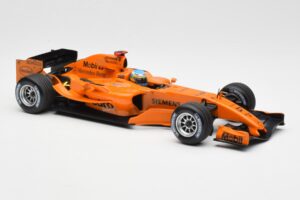 McLaren Mercedes MP4-20 P. de la Rosa F1 Test Car 2006 Minichamps 1:18 PEDRO001 Metall - pilt 4/6