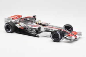 McLaren Mercedes MP4-21 #4 J.P. Montoya F1 2006 Minichamps 1:18 530061804 Metall - pilt 4/6